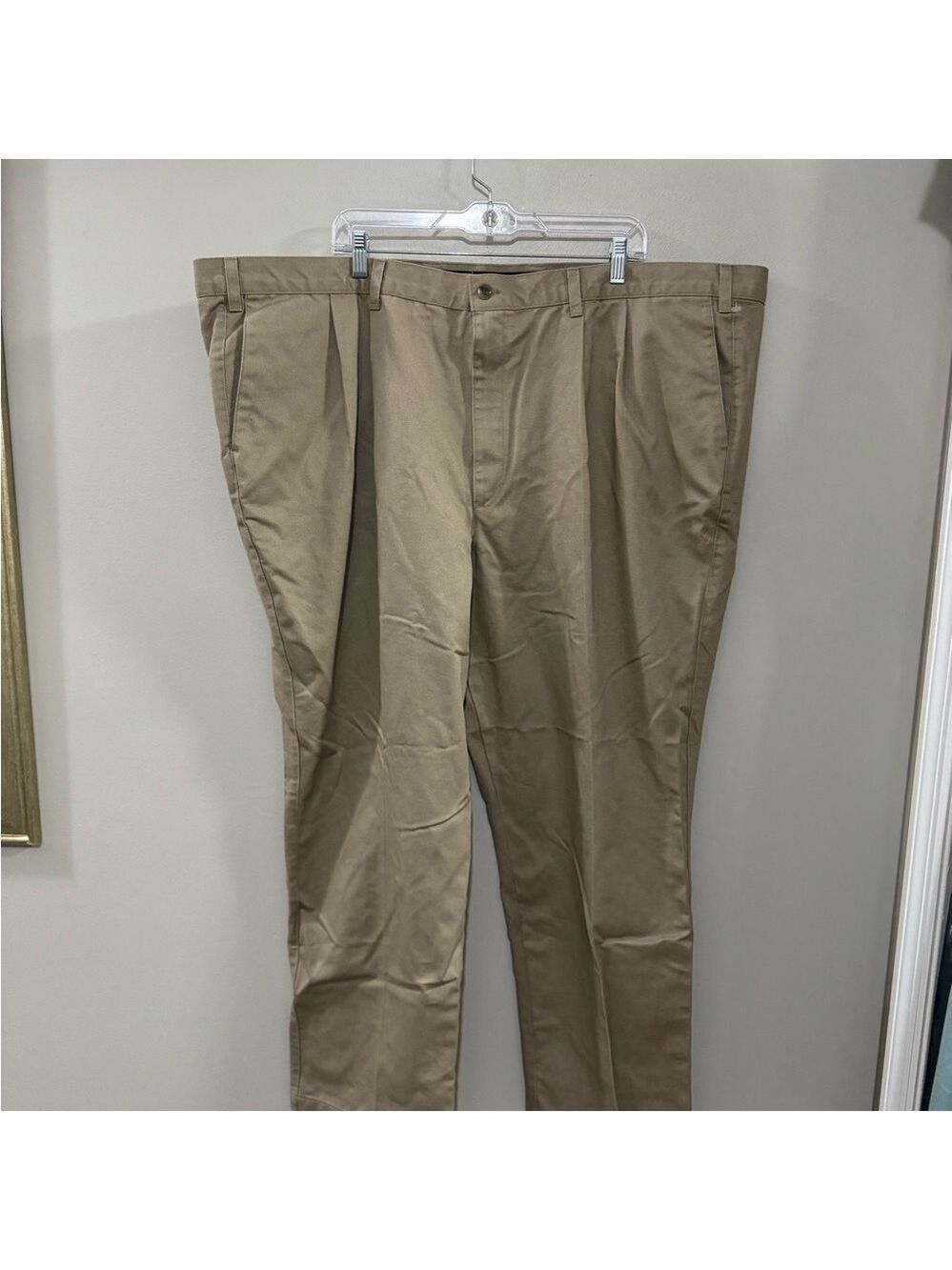 Men's Dockers Khaki Chinos Flat Front Classic Style. Size 52x30